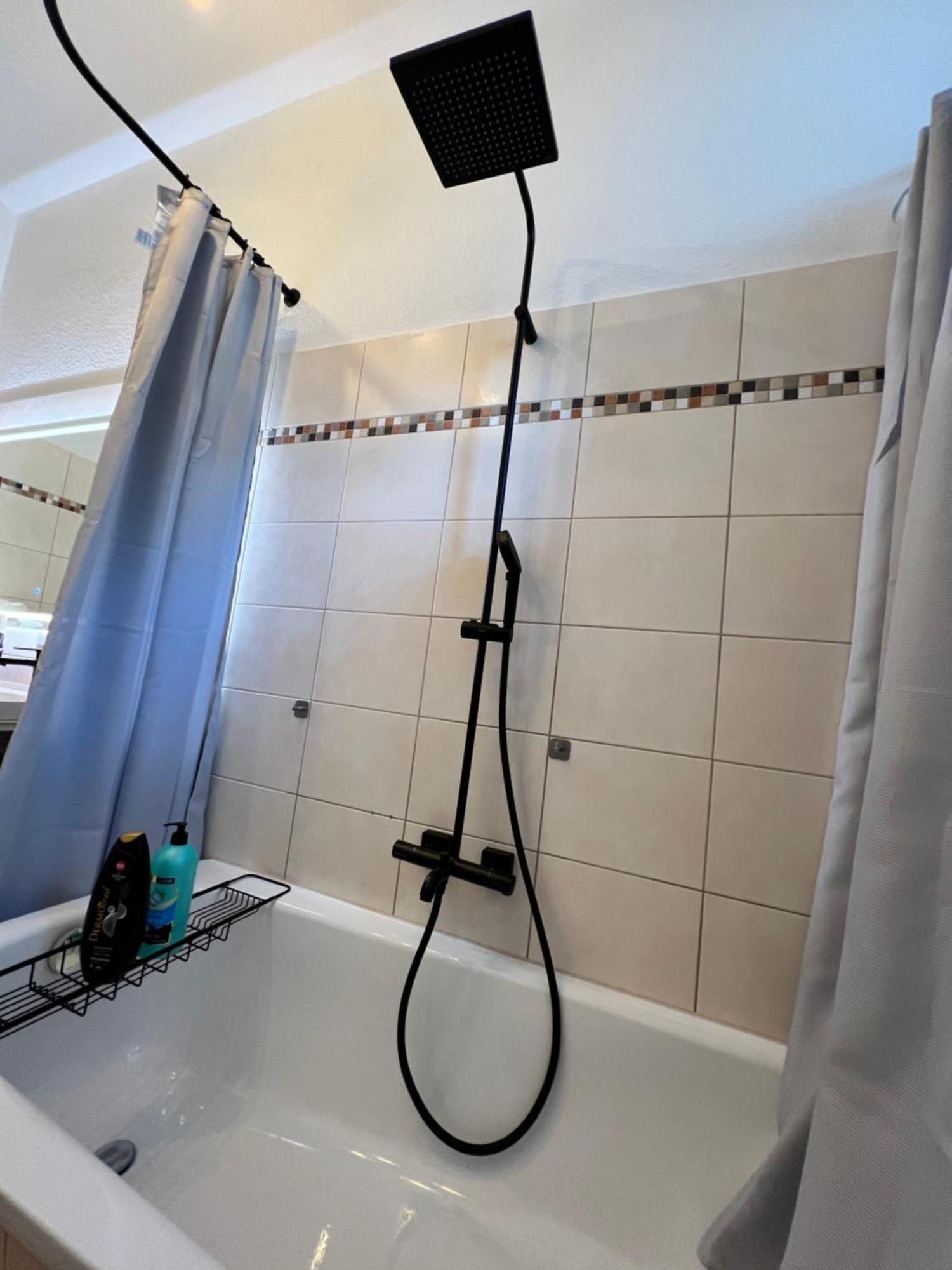 Mintara Komfort Apartment Mit Grill -Terrasse, Sky Und Parkplatz Magdeburg Eksteriør bilde